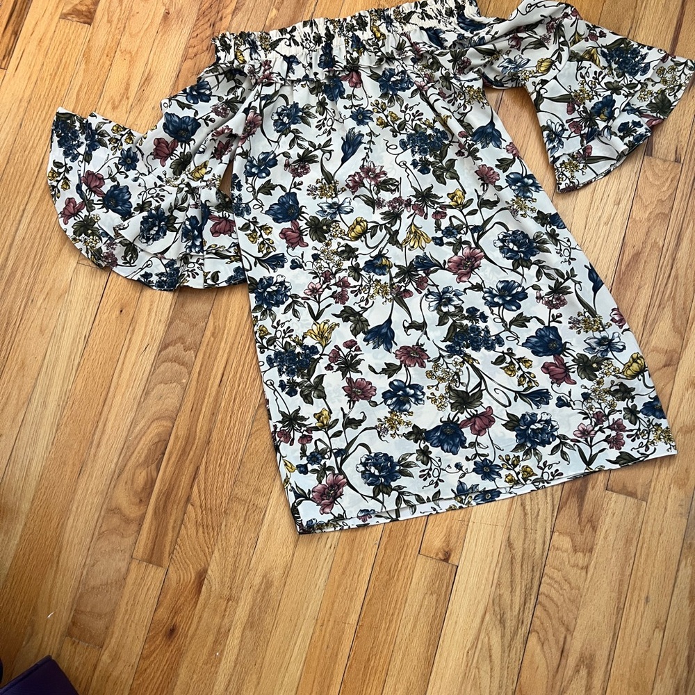 MISA Los Angeles Floral Off-Shoulder Mini Dress size large flutter bell sleeve